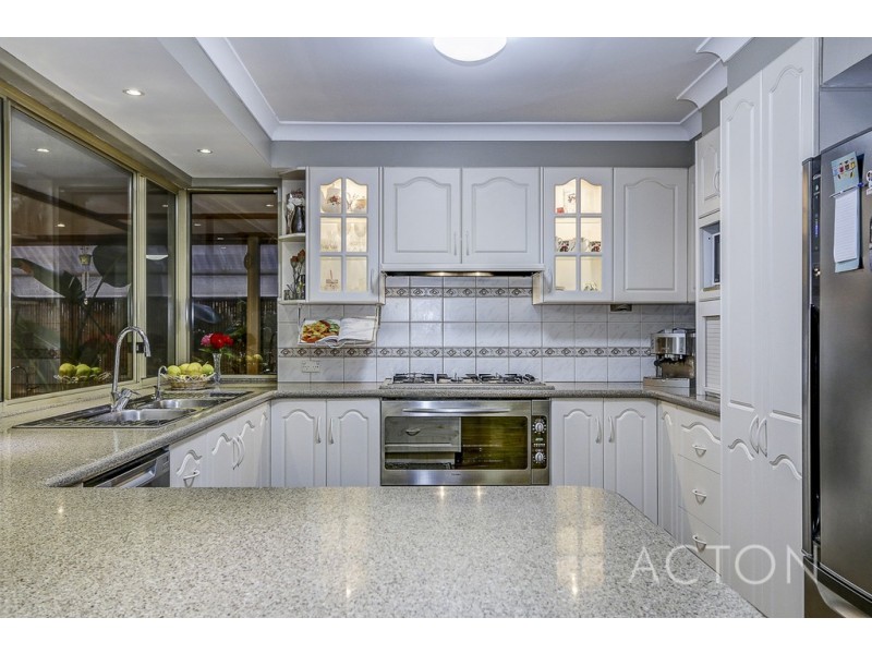 30 Farrington Road, Leeming WA 6149