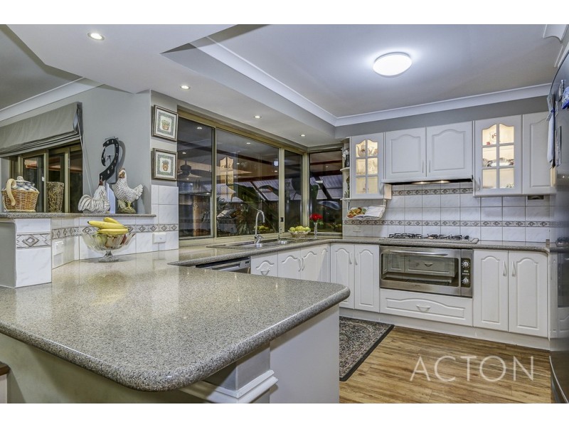 30 Farrington Road, Leeming WA 6149