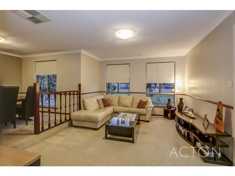 30 Farrington Road, Leeming WA 6149