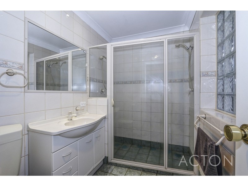 30 Farrington Road, Leeming WA 6149