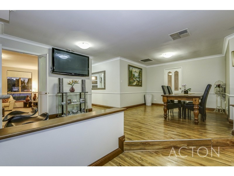 30 Farrington Road, Leeming WA 6149