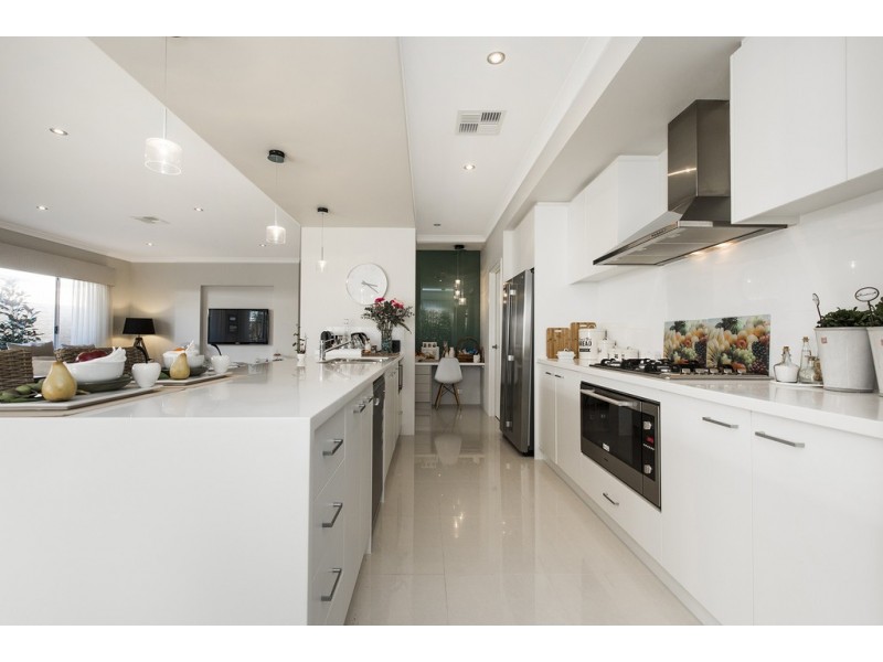 5 Dempsey Road, Piara Waters WA 6112