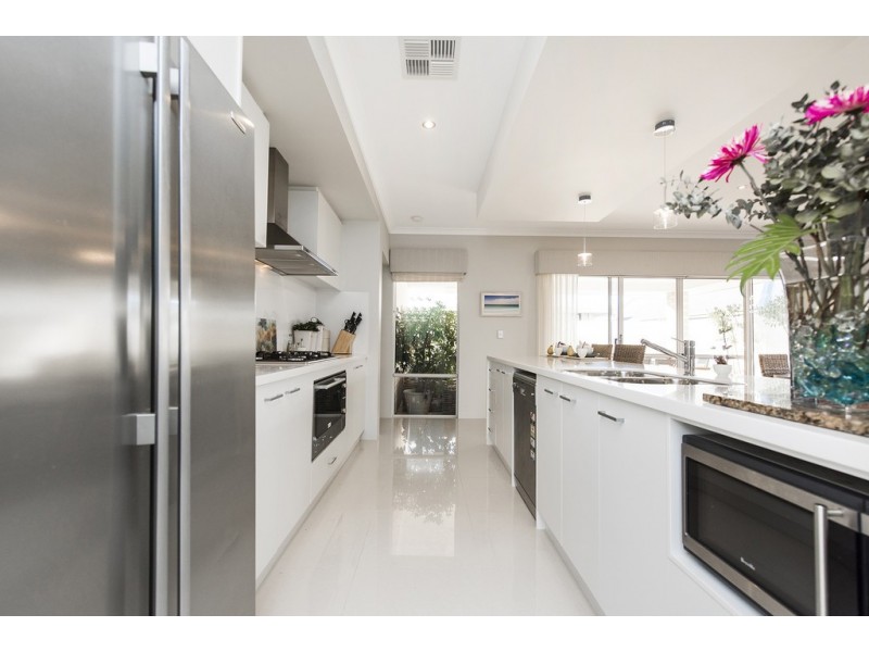 5 Dempsey Road, Piara Waters WA 6112