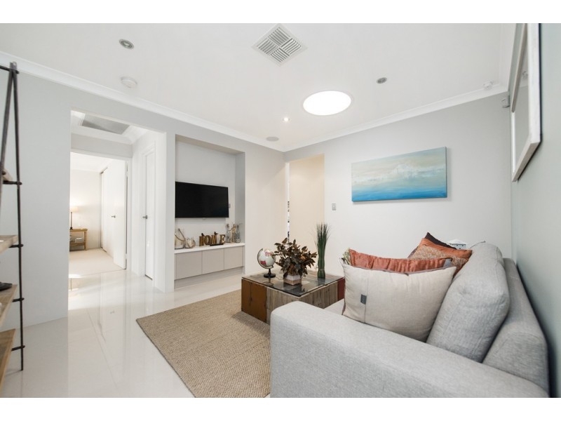 5 Dempsey Road, Piara Waters WA 6112