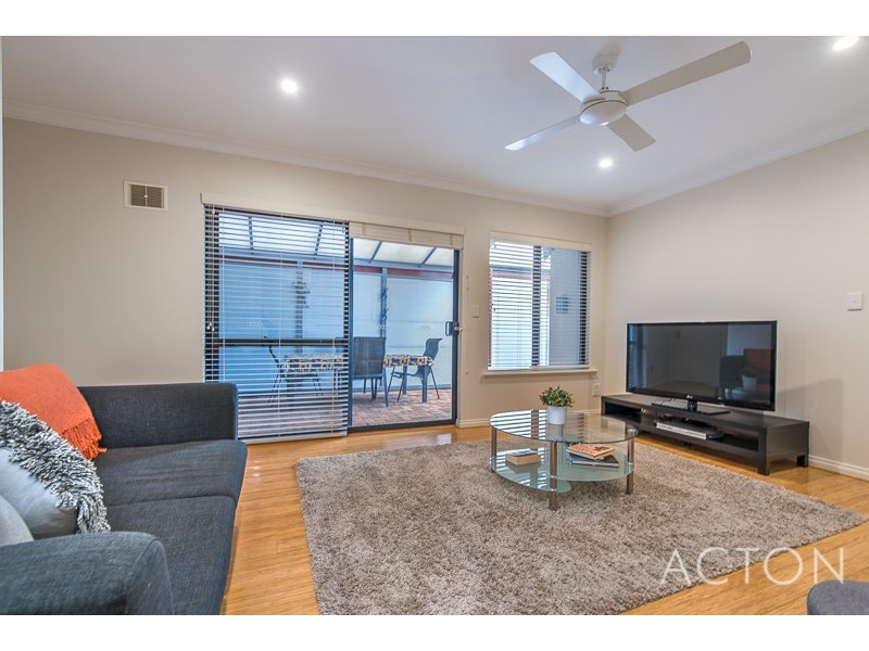 30 Speedy Cheval Street, East Fremantle WA 6158