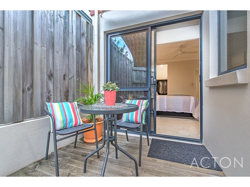 30 Speedy Cheval Street, East Fremantle WA 6158