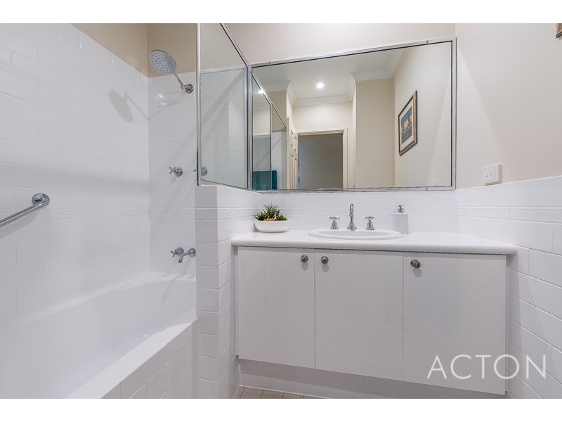 30 Speedy Cheval Street, East Fremantle WA 6158