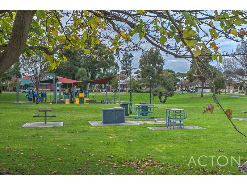 30 Speedy Cheval Street, East Fremantle WA 6158