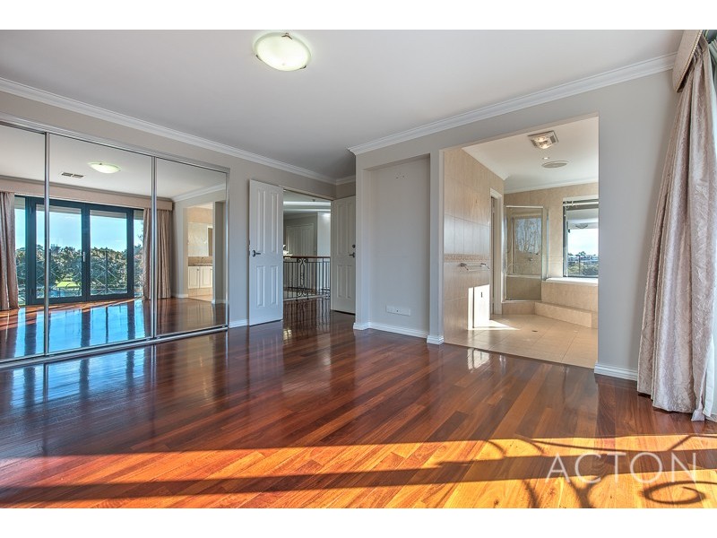 1 Stitfold Promenade, Salter Point WA 6152