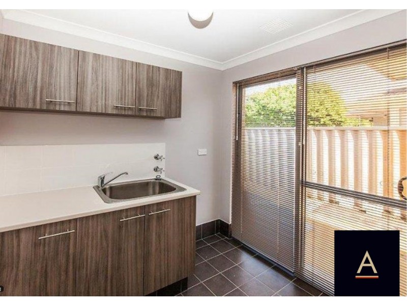 17 Crellin Way, Cloverdale WA 6105