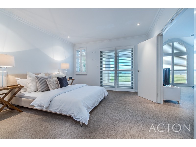 25B DUNKLEY AVENUE, Applecross WA 6153