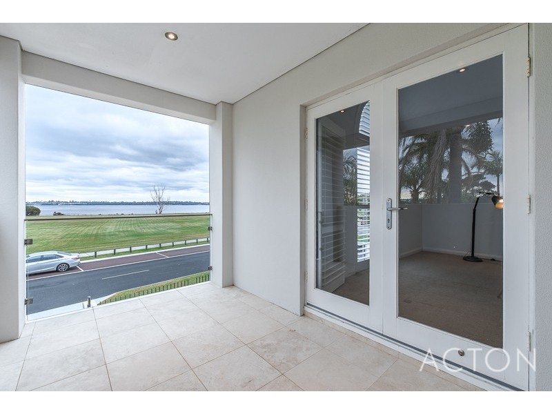 25B DUNKLEY AVENUE, Applecross WA 6153