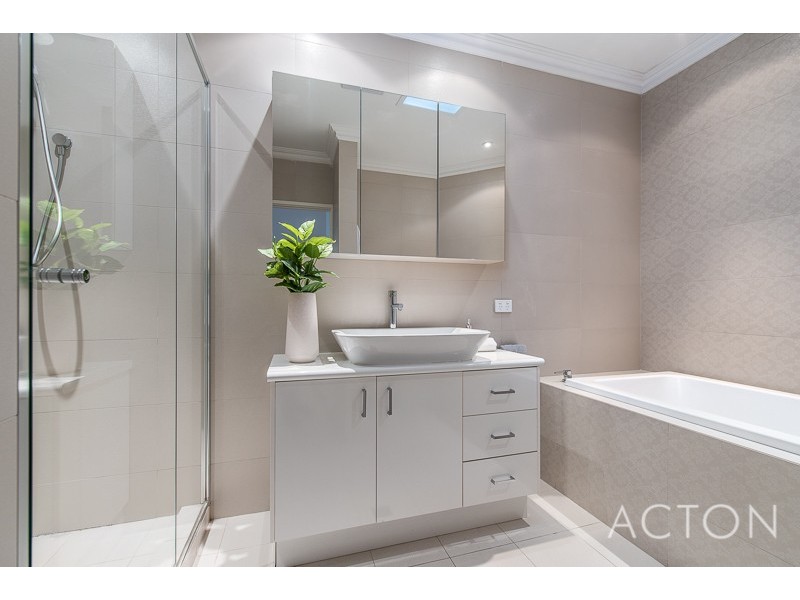 25B DUNKLEY AVENUE, Applecross WA 6153