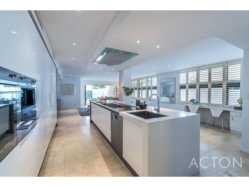 25B DUNKLEY AVENUE, Applecross WA 6153