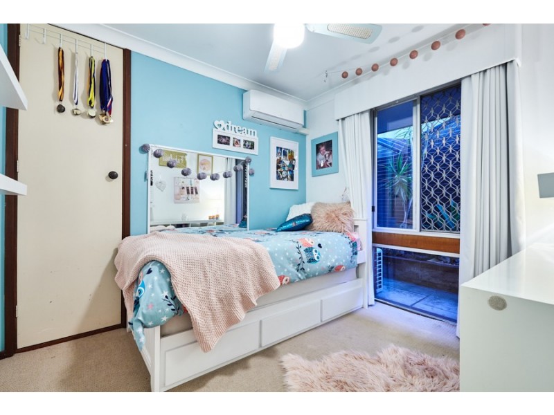 9 Ashbourne Way, Hamilton Hill WA 6163