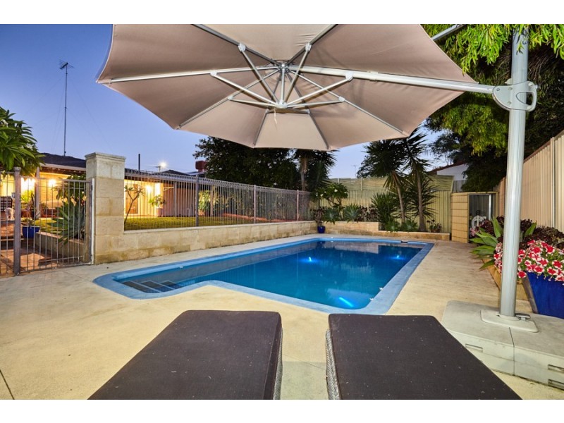 9 Ashbourne Way, Hamilton Hill WA 6163