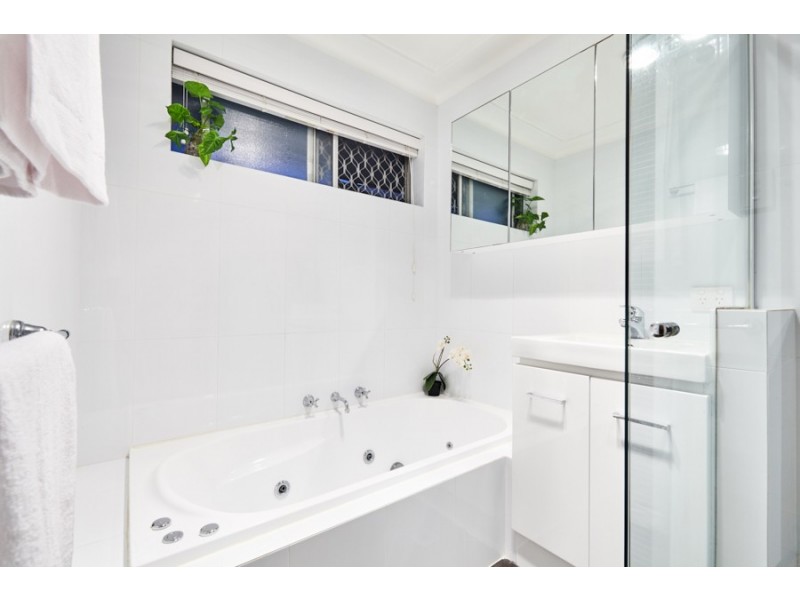 9 Ashbourne Way, Hamilton Hill WA 6163