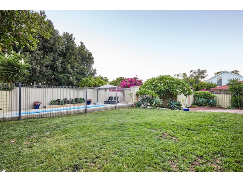 9 Ashbourne Way, Hamilton Hill WA 6163