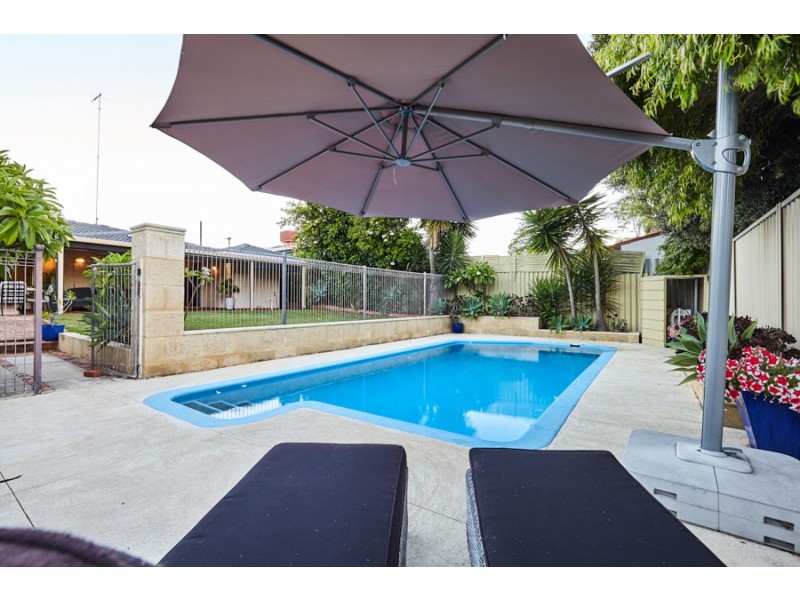 9 Ashbourne Way, Hamilton Hill WA 6163