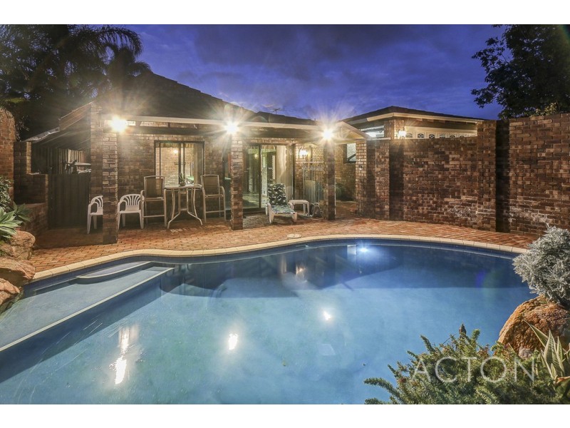 32 Stanbury Way, Booragoon WA 6154