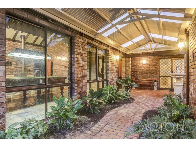 32 Stanbury Way, Booragoon WA 6154