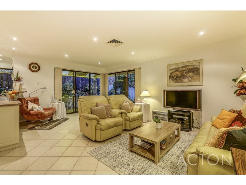 32 Stanbury Way, Booragoon WA 6154