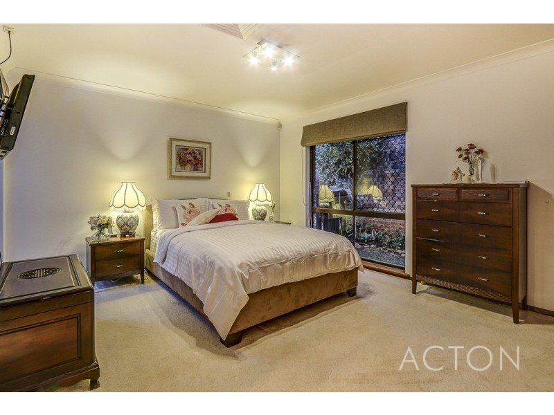 32 Stanbury Way, Booragoon WA 6154
