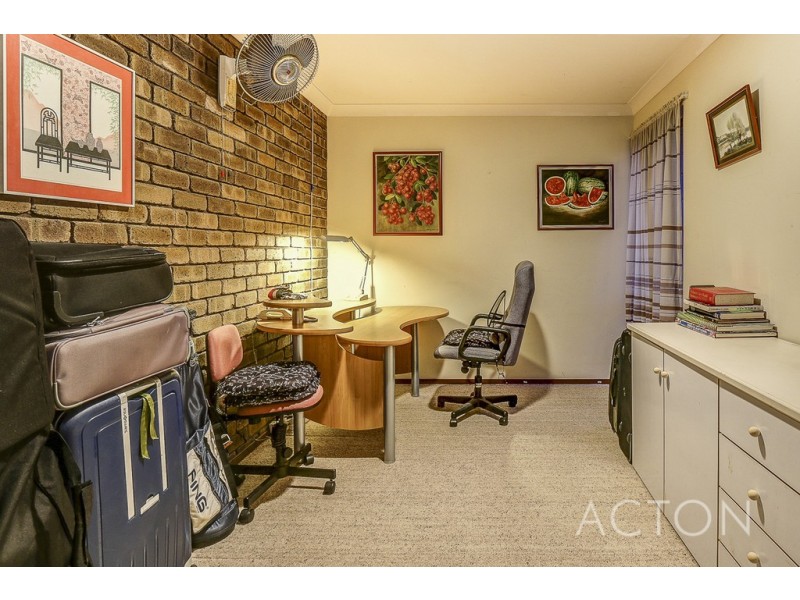 32 Stanbury Way, Booragoon WA 6154