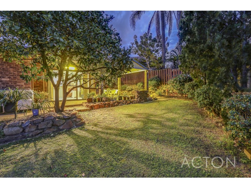32 Stanbury Way, Booragoon WA 6154