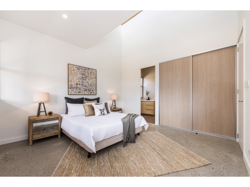 7a Cowan Street, Alfred Cove WA 6154