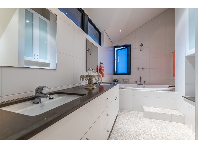 9A Hickey Street, Ardross WA 6153