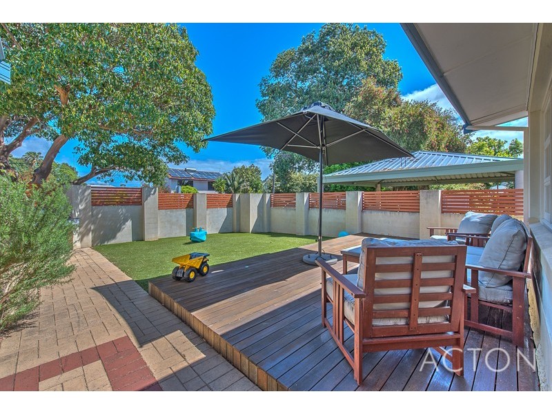 27 Mullings Way, Myaree WA 6154