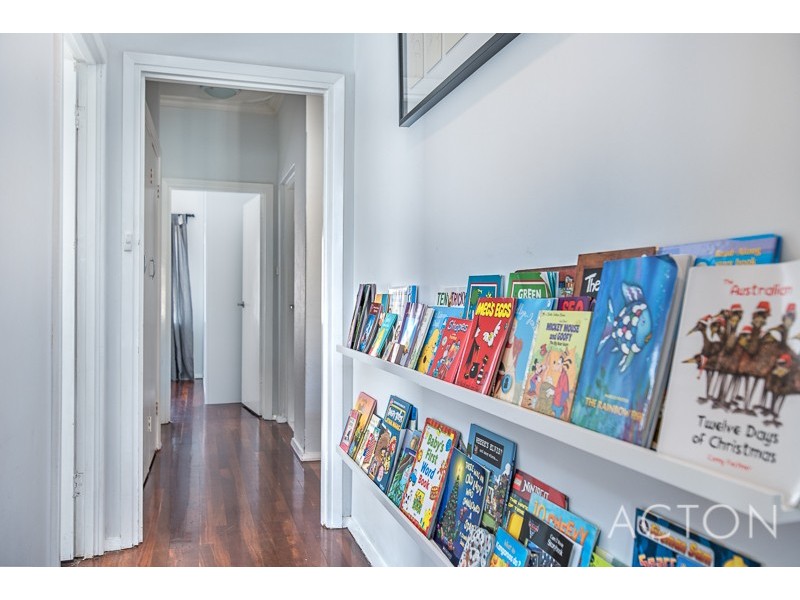 27 Mullings Way, Myaree WA 6154