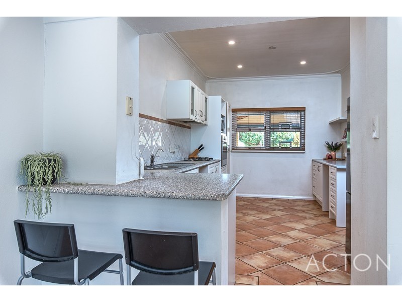 27 Mullings Way, Myaree WA 6154