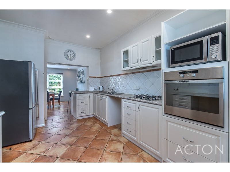 27 Mullings Way, Myaree WA 6154