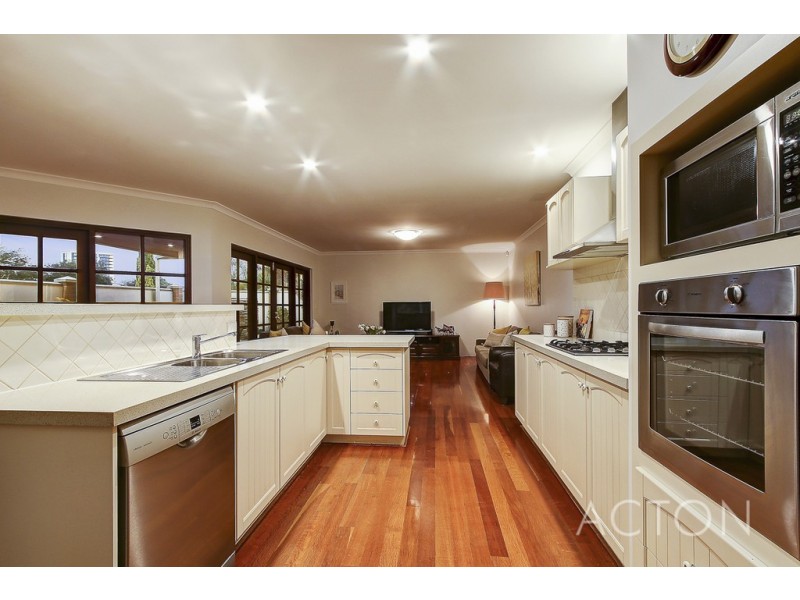28 Ullapool Road, Mount Pleasant WA 6153