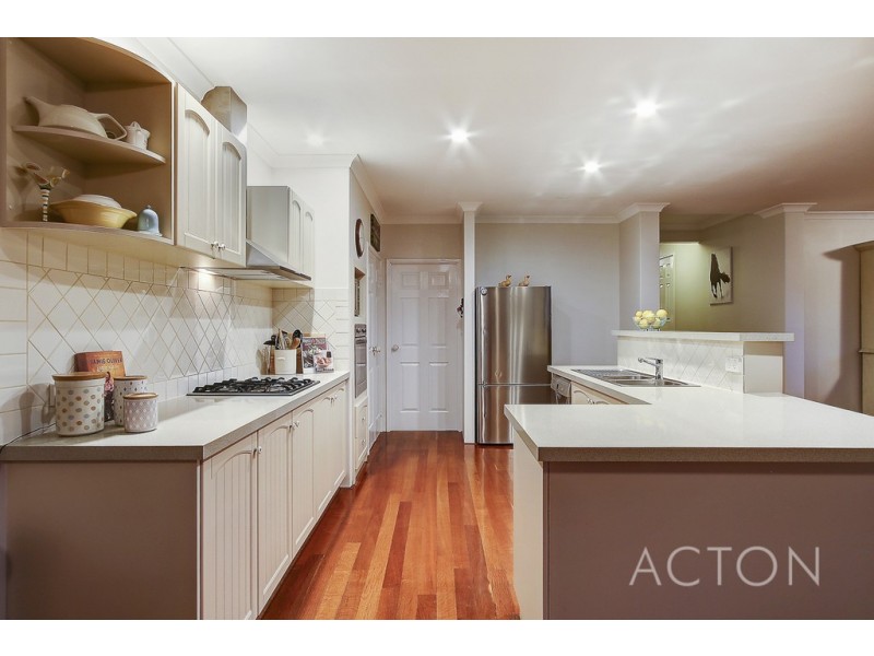 28 Ullapool Road, Mount Pleasant WA 6153