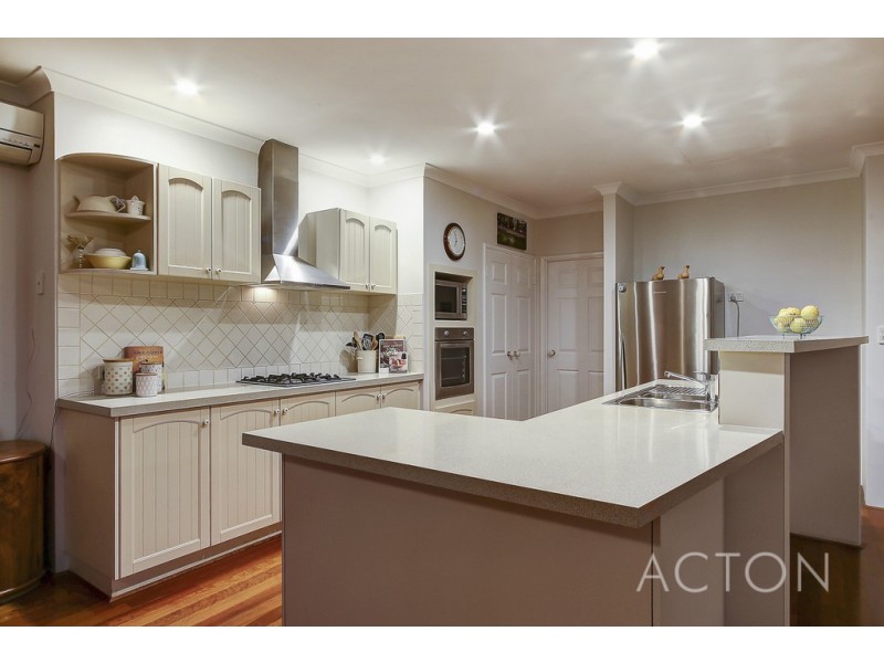 28 Ullapool Road, Mount Pleasant WA 6153