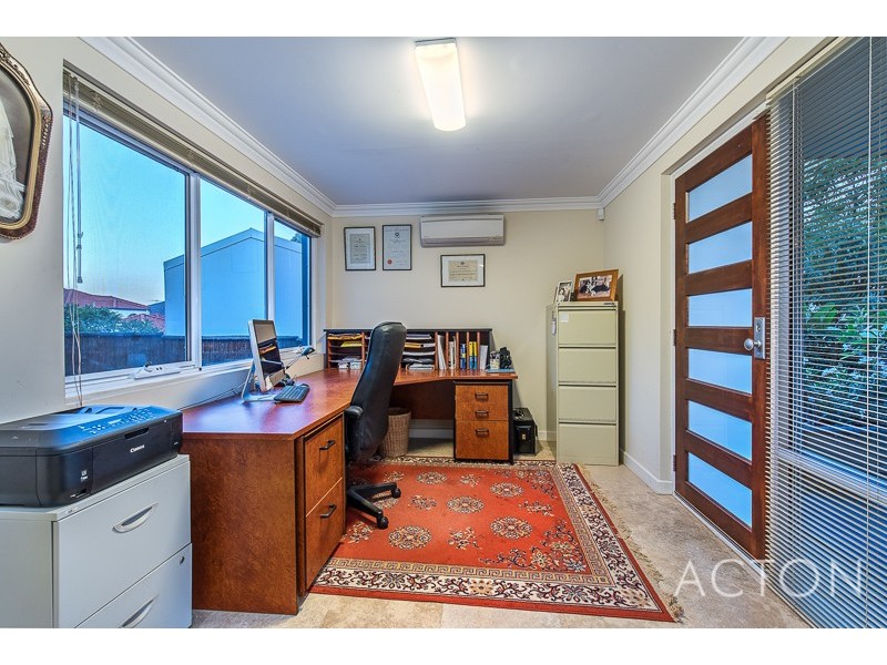 12 Hawkins Street, Mount Pleasant WA 6153