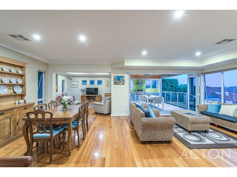 12 Hawkins Street, Mount Pleasant WA 6153