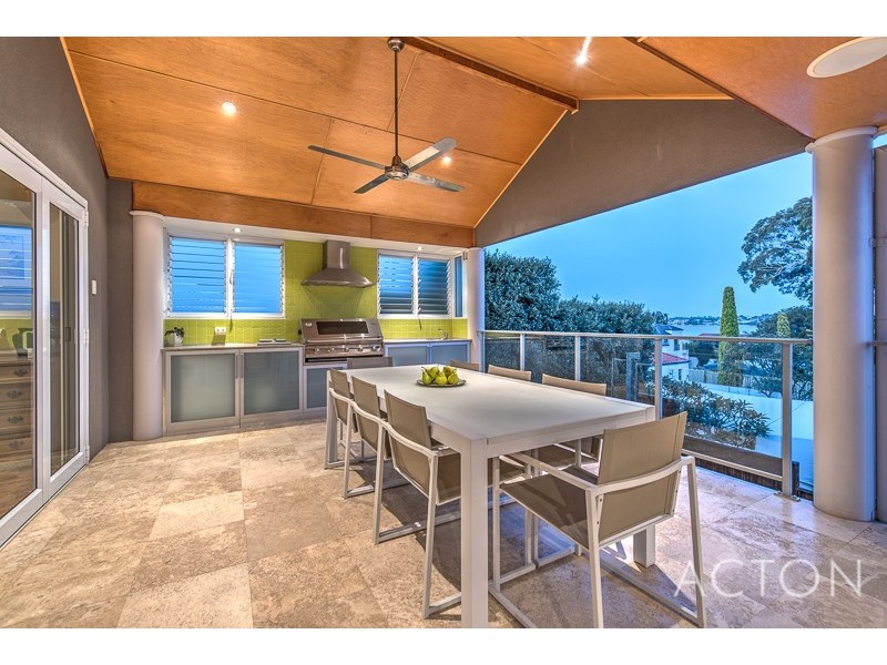 12 Hawkins Street, Mount Pleasant WA 6153