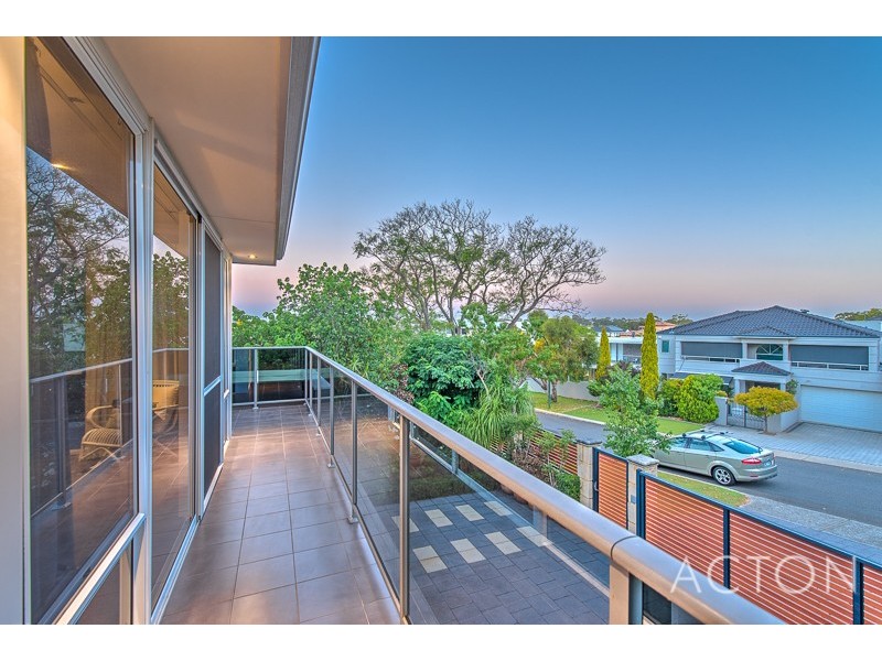 12 Hawkins Street, Mount Pleasant WA 6153