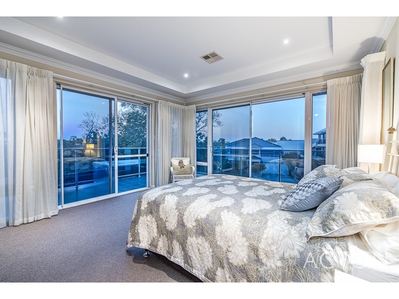 12 Hawkins Street, Mount Pleasant WA 6153