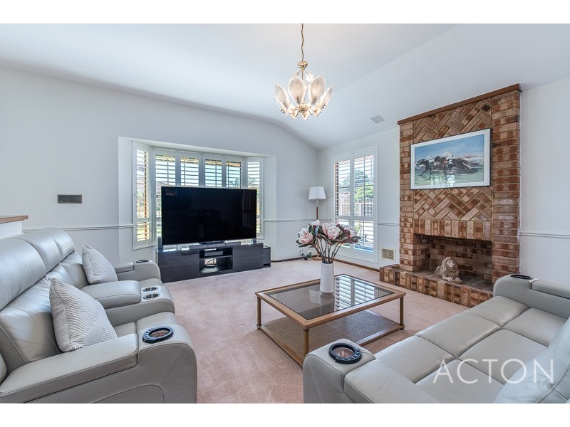 28 Stephenson Gardens, Winthrop WA 6150