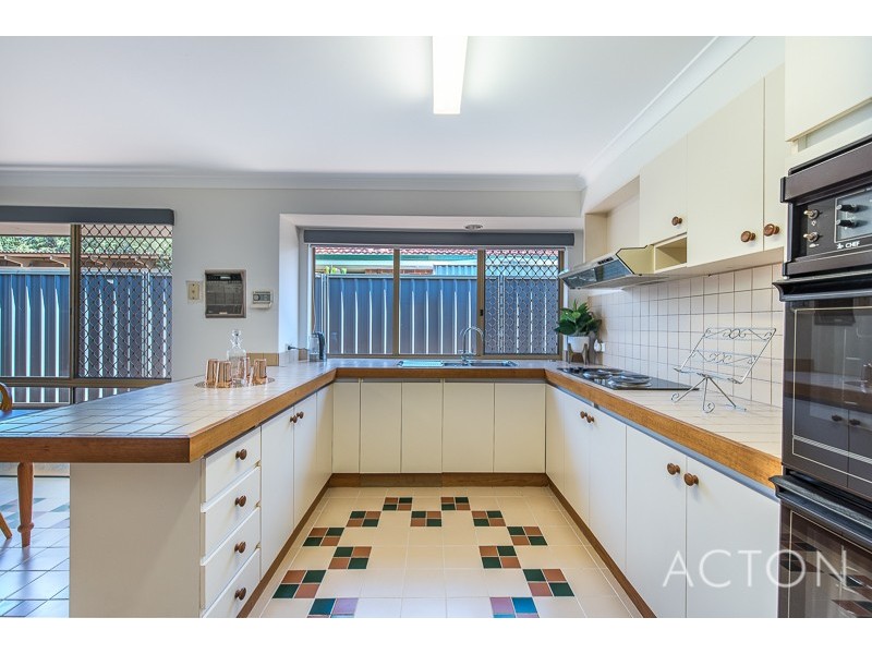 28 Stephenson Gardens, Winthrop WA 6150