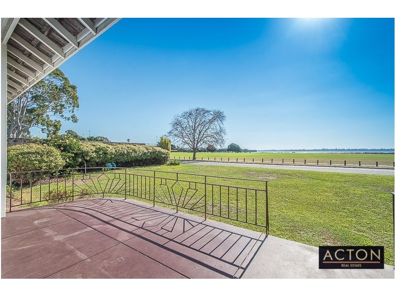 47 Dunkley Ave, Applecross WA 6153