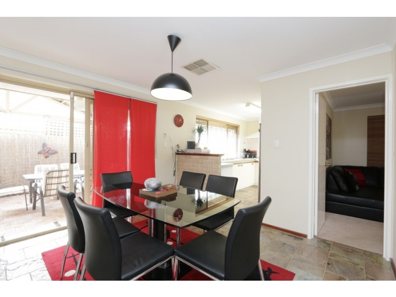 3/1 Cleopatra Street, Palmyra WA 6157