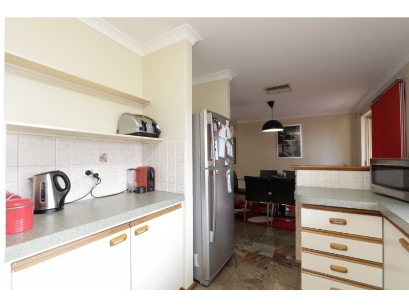 3/1 Cleopatra Street, Palmyra WA 6157