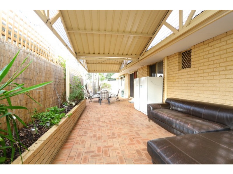 3/1 Cleopatra Street, Palmyra WA 6157