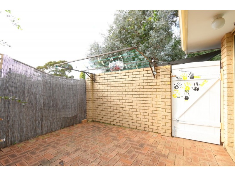 3/1 Cleopatra Street, Palmyra WA 6157